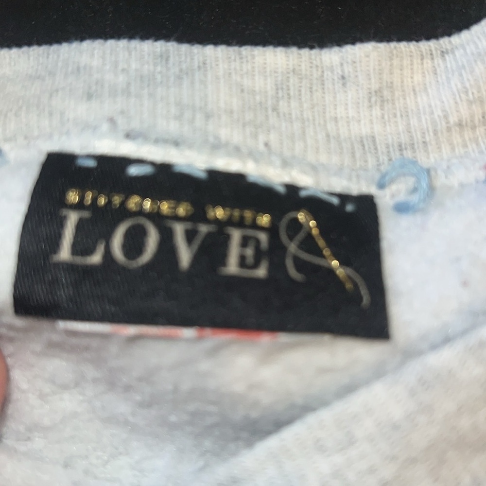 Vintage Patchwork Quilt Heart and Lace Crewneck Sweatshirt - Picture 6 of 8